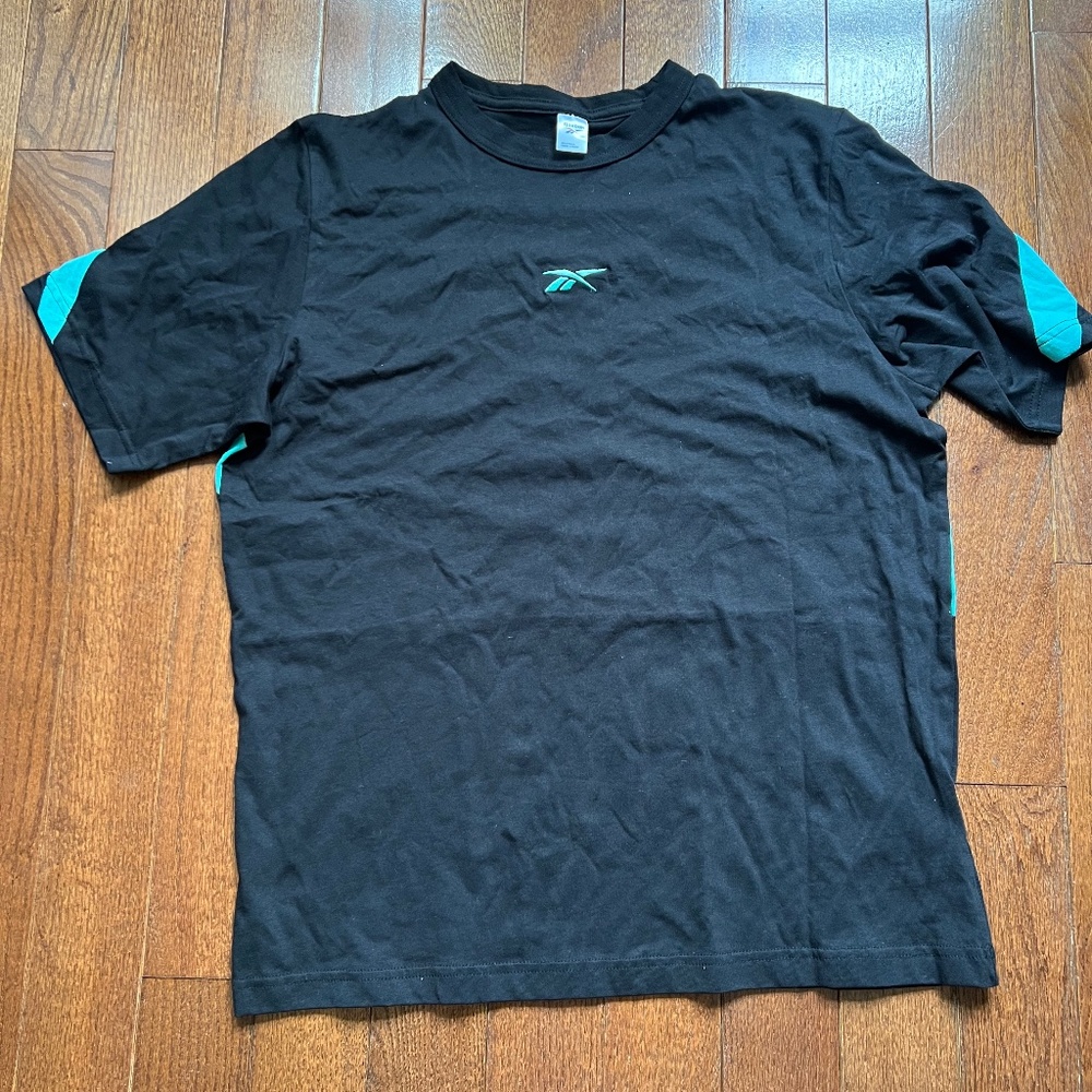 Reebok Classic t shirt